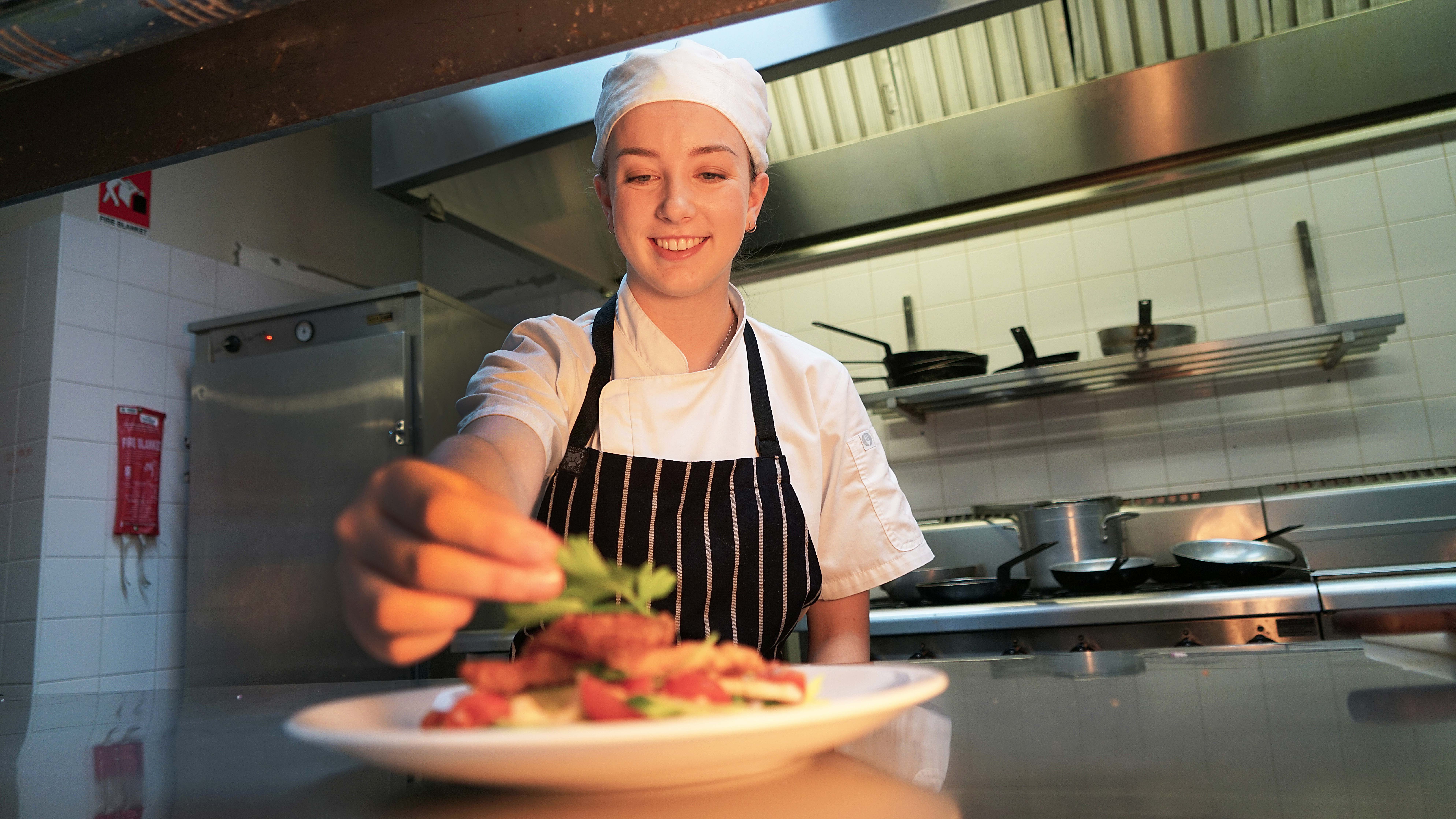 Why Study Hospitality, Cookery and Baking Courses with Bendigo TAFE?